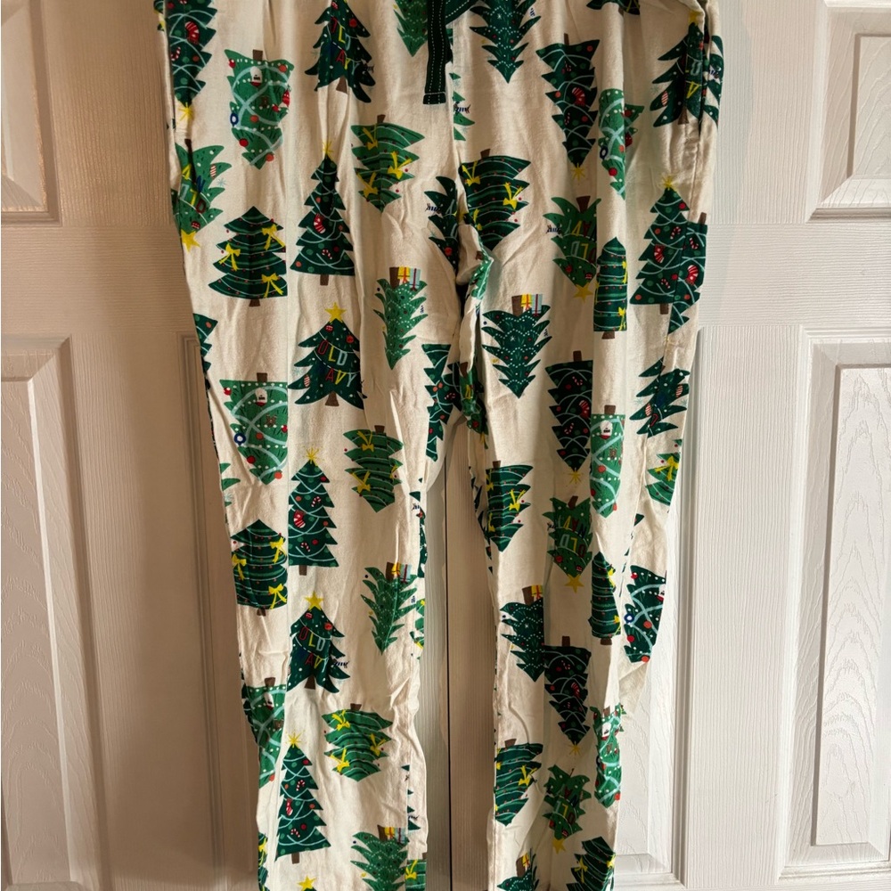 Old Navy Holiday Tree Print Pajama Pants